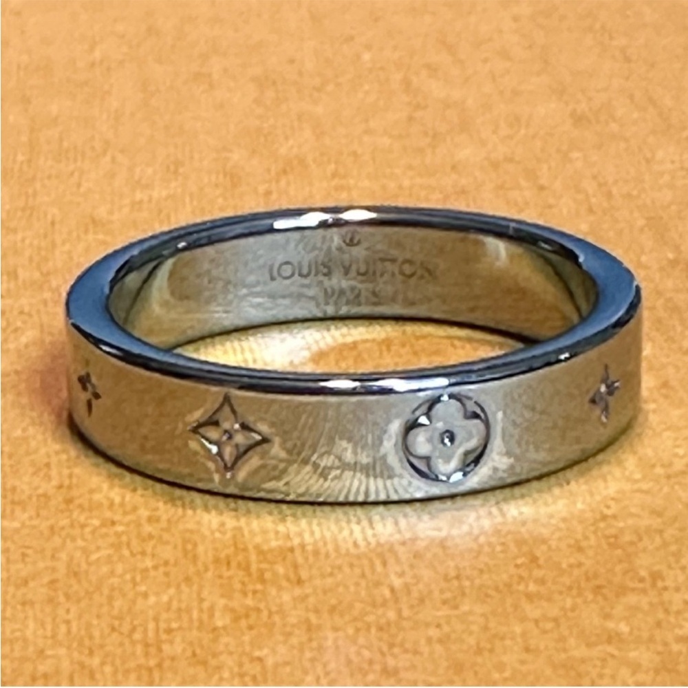 Louis Vuitton Silver Geometric Pattern Ring - image 5